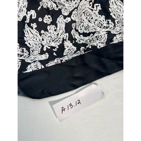 Vintage CW Classics Scarf Black White Paisley 36x35" 80s - Picture 5 of 5
